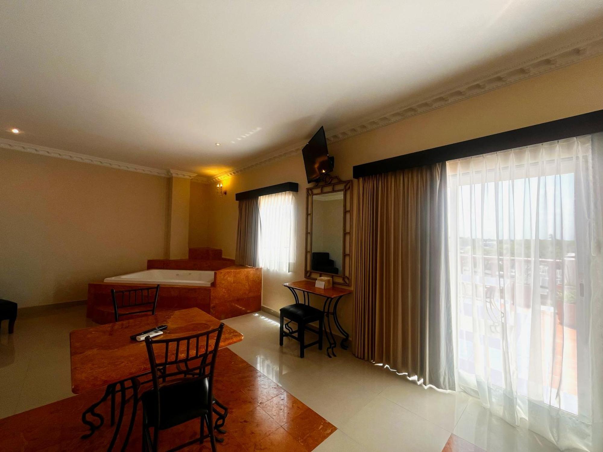 Hotel Palacio Maya Мерида Экстерьер фото